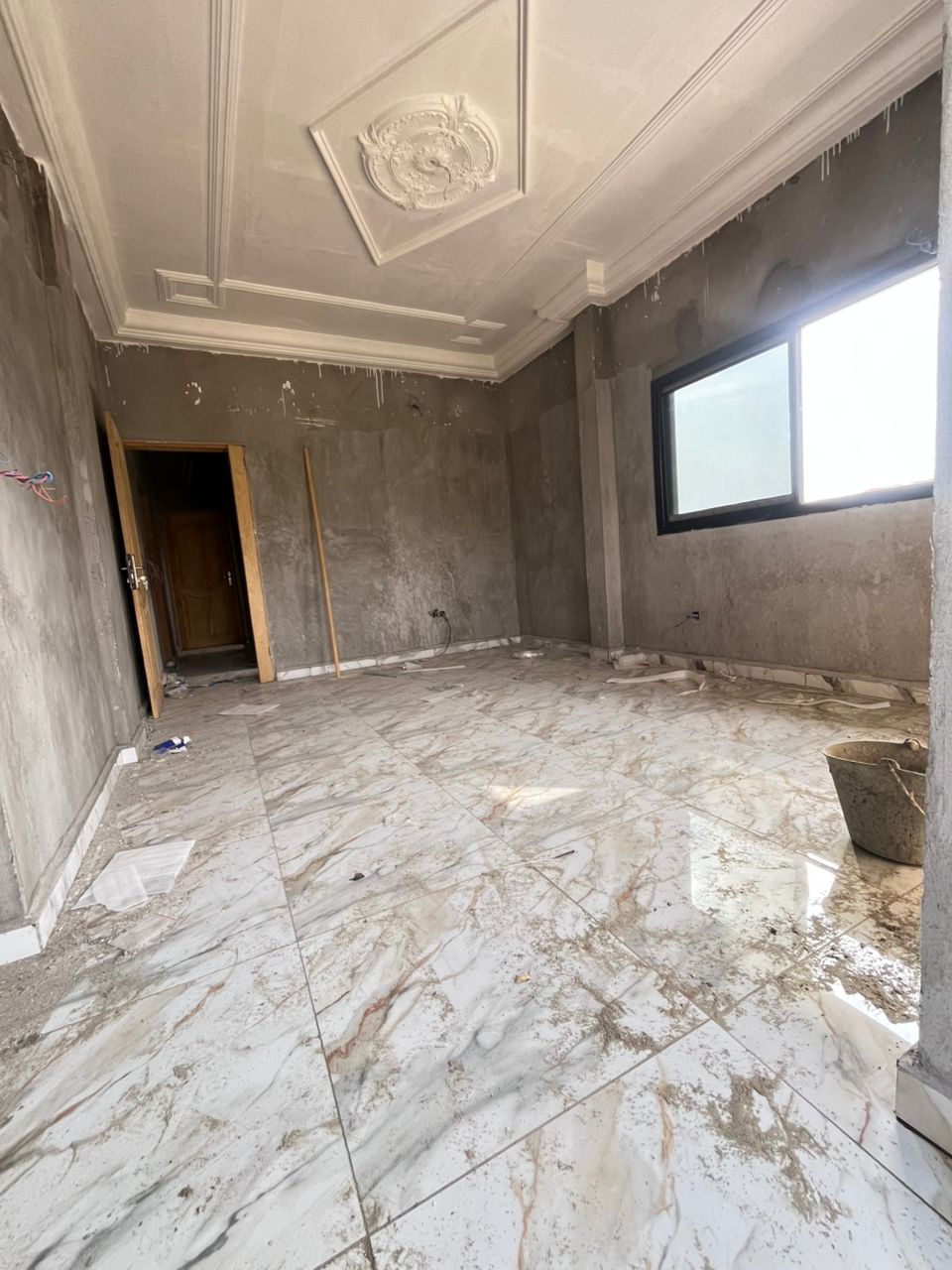 Appartement à louer - Douala, PK 11, Plus précisément à pk 12 - 1 salon(s), 1 chambre(s), 1 salle(s) de bains - 60 000 FCFA / mois