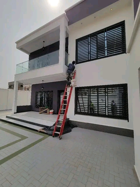 House (Duplex) to rent - Yaoundé, Mfandena, Omnisport - 3 living room(s), 4 bedroom(s), 5 bathroom(s) - 1 500 000 FCFA / month