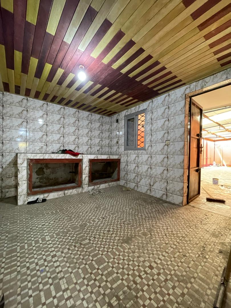 House (Villa) to rent - Douala, Makepe, Près du rond poulin - 1 living room(s), 3 bedroom(s), 4 bathroom(s) - 500 000 FCFA / month