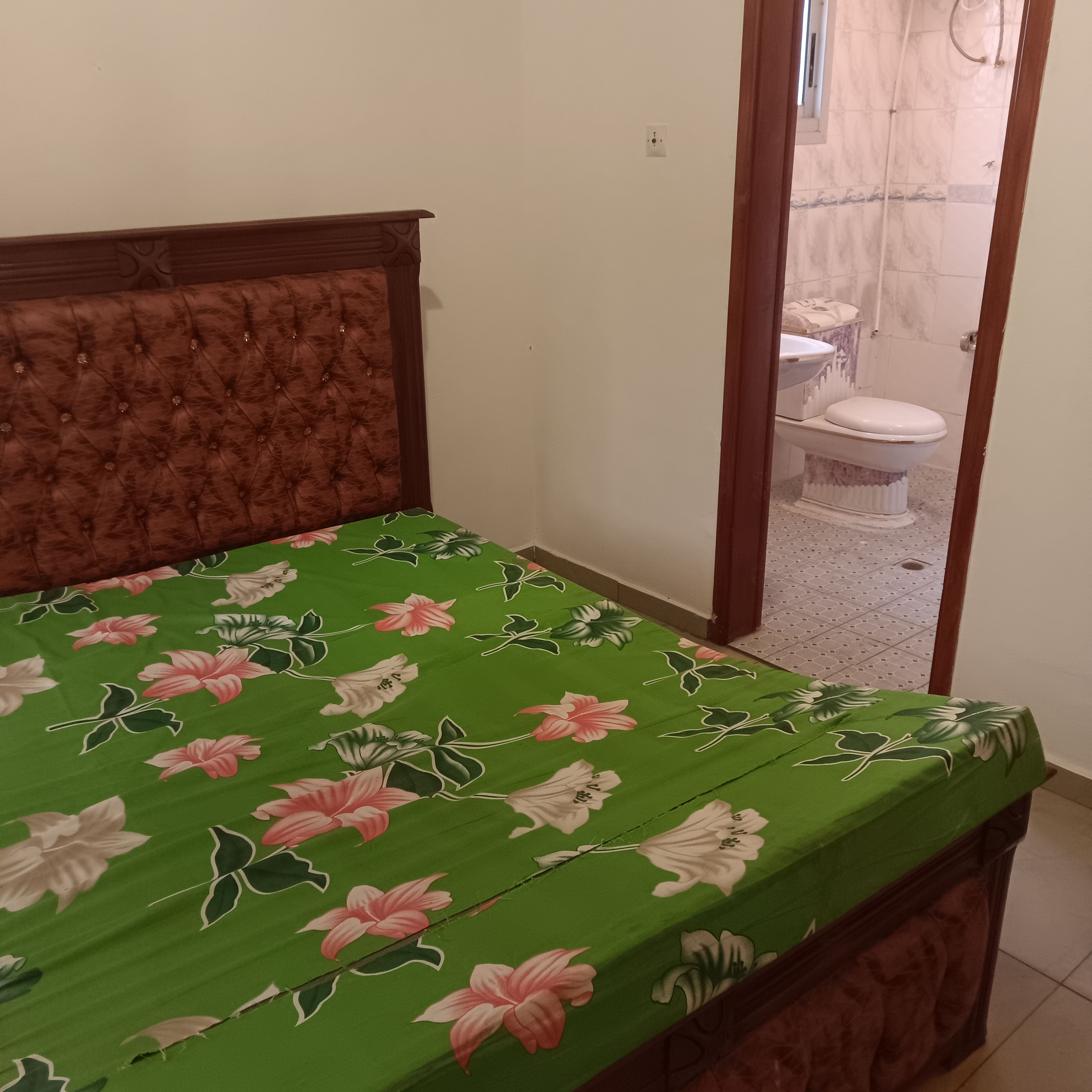 Office to rent at Yaoundé, Bastos, Bastos - 800 m2 - 2 000 000 FCFA