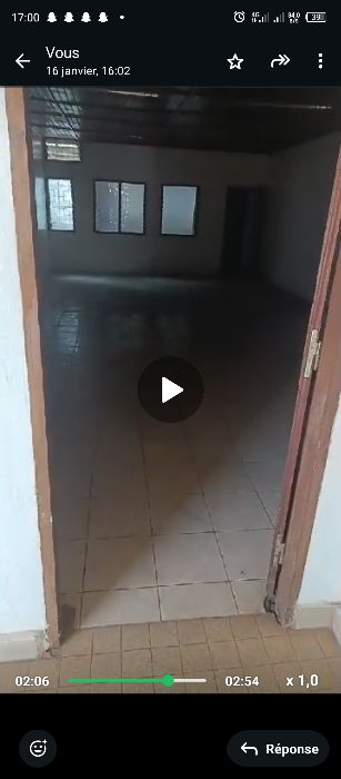 Office to rent at Yaoundé, Bastos, Bastos - 1500 m2 - 2 500 000 FCFA