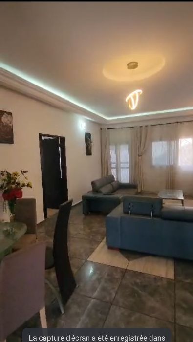 Maison (Villa) à vendre - Yaoundé, Bastos, Bastos - 1 salon(s), 3 chambre(s), 3 salle(s) de bains - 150 000 000 FCFA