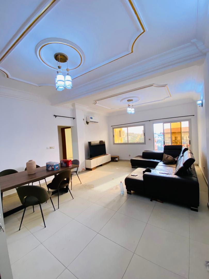 Apartment to rent - Douala, Ndogbong, Zéro pas de la route - 1 living room(s), 2 bedroom(s), 1 bathroom(s) - 210 000 FCFA / month