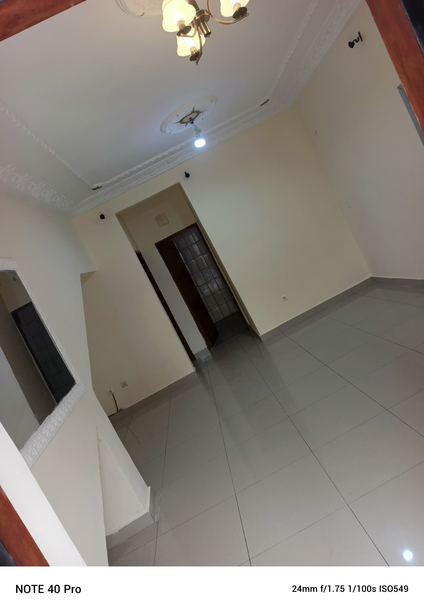 Apartment to rent - Douala, Ndogbong, Non loin de la route - 1 living room(s), 1 bedroom(s), 1 bathroom(s) - 90 000 FCFA / month