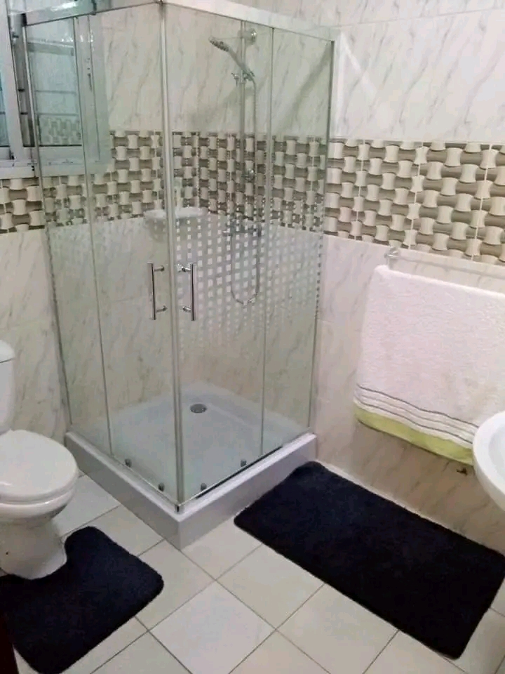 Apartment to rent - Yaoundé, Bastos, Bastos centre - 1 living room(s), 2 bedroom(s), 2 bathroom(s) - 350 000 FCFA / month