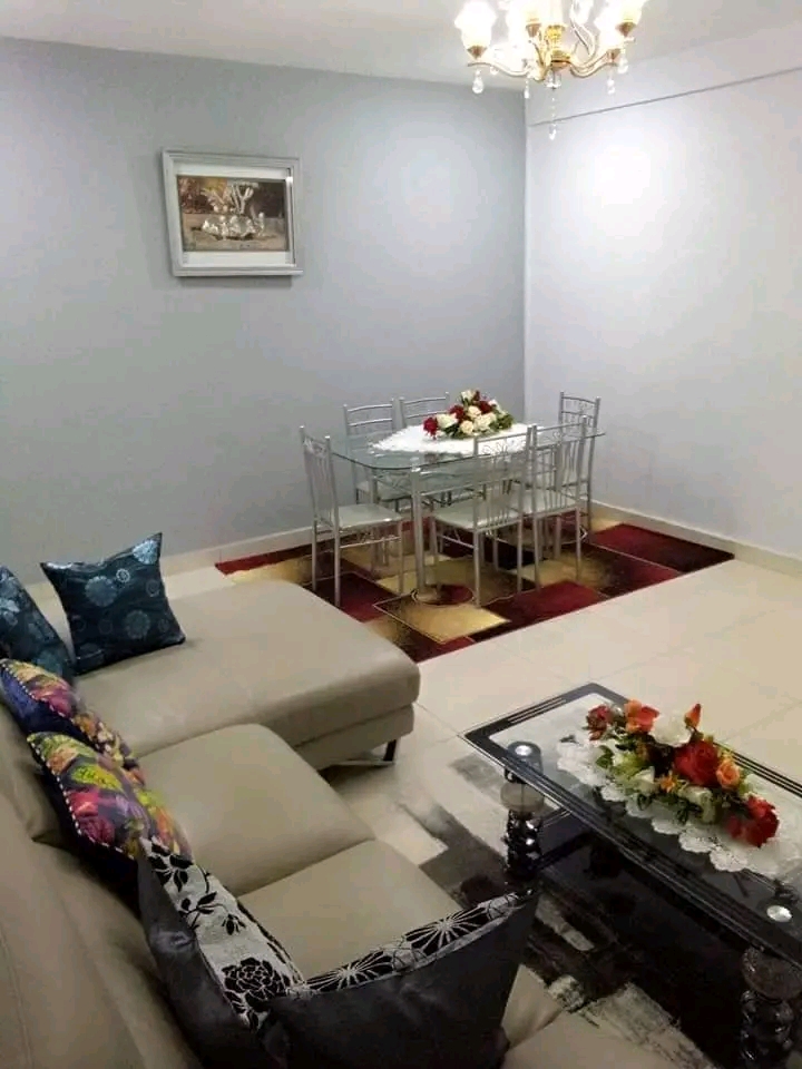 Appartement à louer - Yaoundé, Bastos, Bastos centre - 1 salon(s), 2 chambre(s), 2 salle(s) de bains - 350 000 FCFA / mois