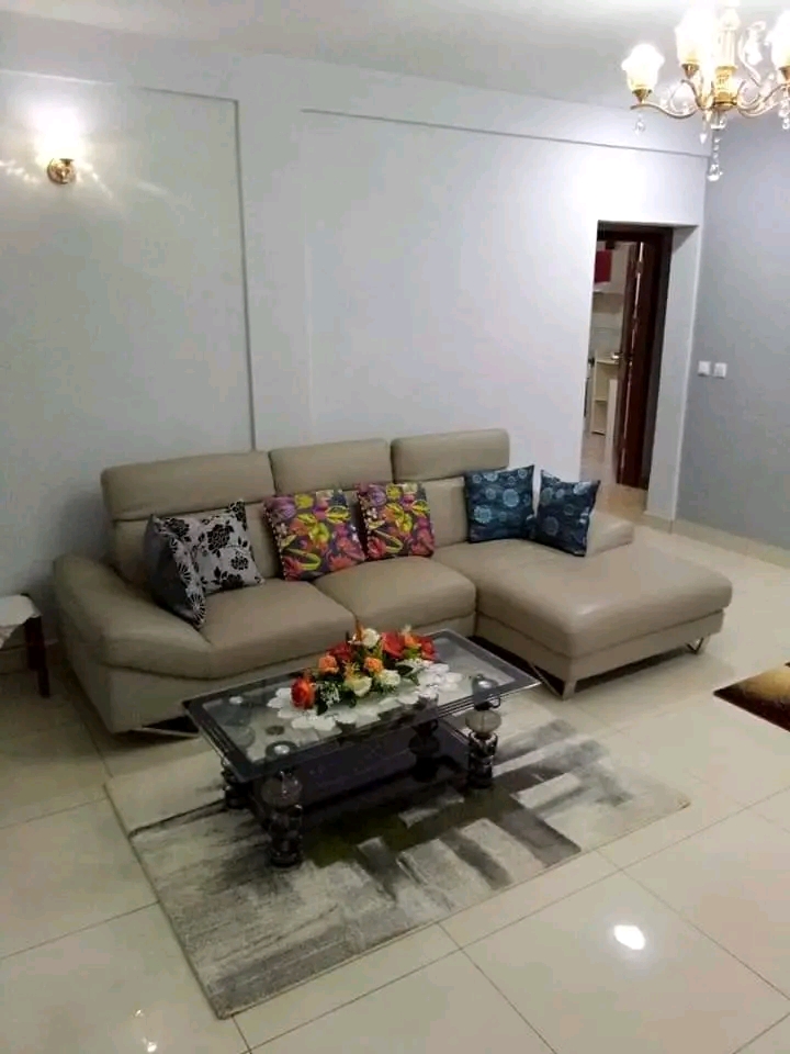 Appartement à louer - Yaoundé, Bastos, Bastos centre - 1 salon(s), 2 chambre(s), 2 salle(s) de bains - 350 000 FCFA / mois