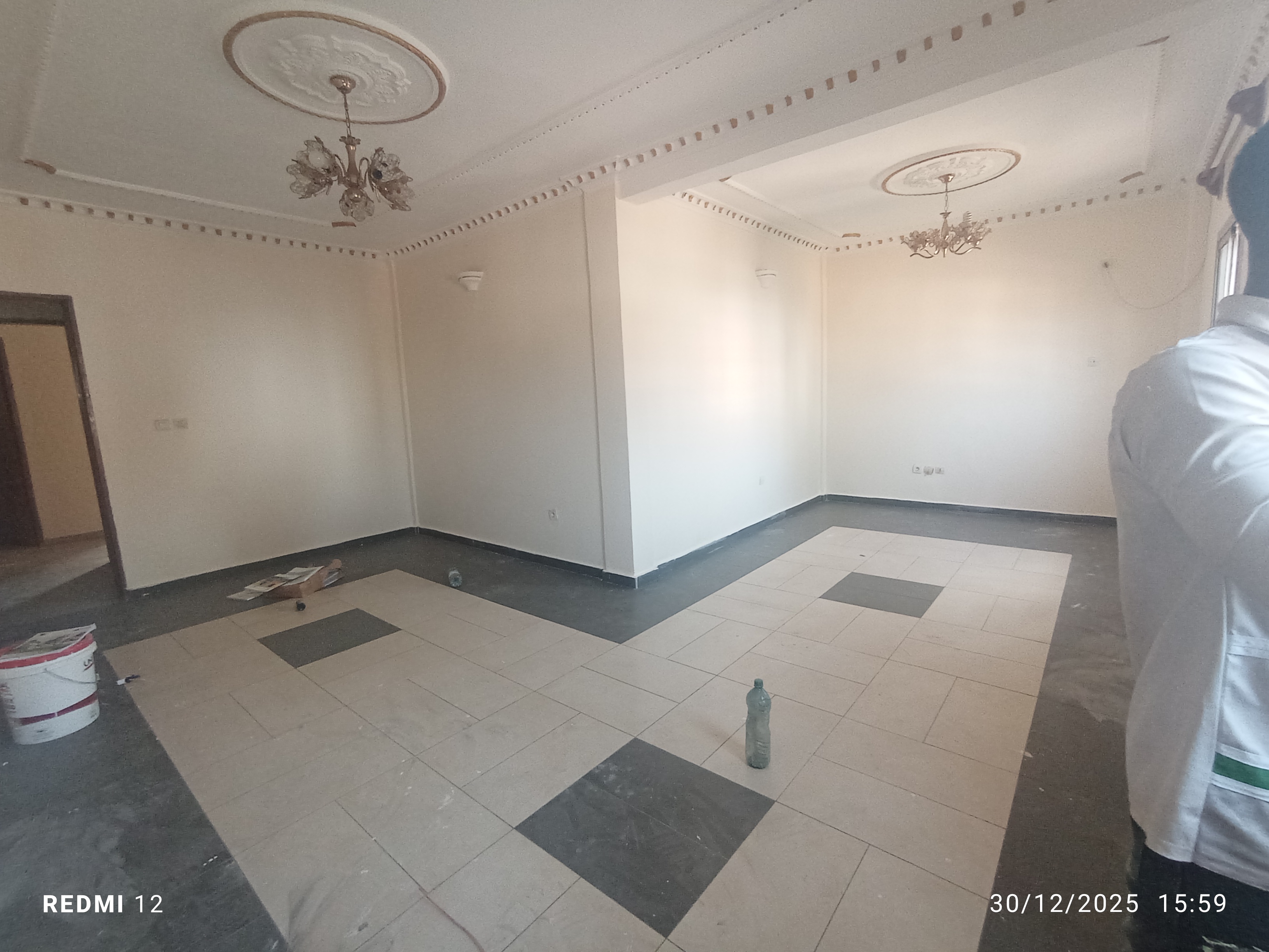 Apartment to rent - Yaoundé, Bastos, Bastos centre - 1 living room(s), 3 bedroom(s), 3 bathroom(s) - 350 000 FCFA / month