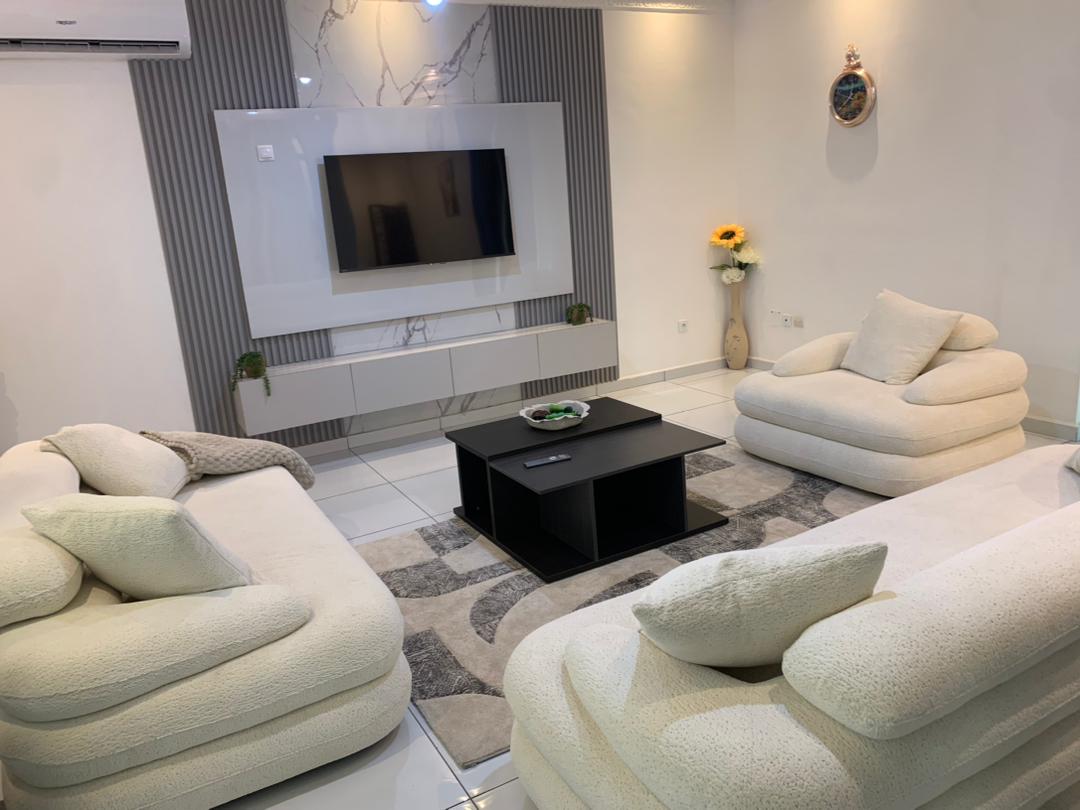 Apartment to rent - Yaoundé, Bastos, GOLF  PRIX À LA NUITÉE ? - 1 living room(s), 2 bedroom(s), 3 bathroom(s) - 70 000 FCFA / month