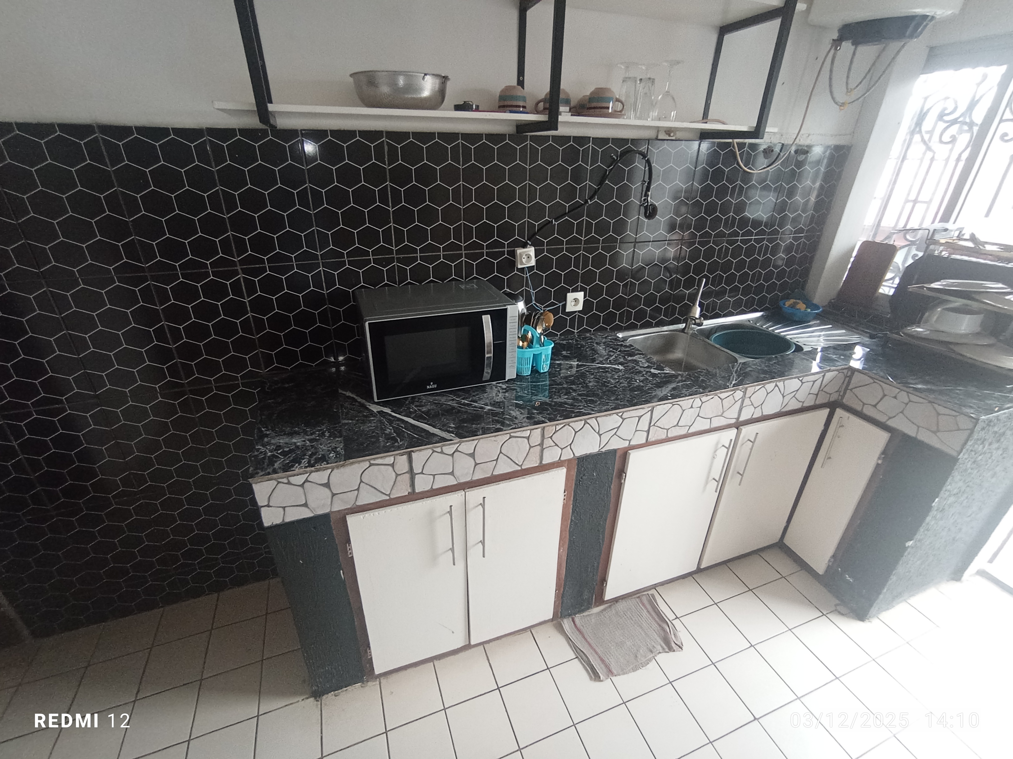 Apartment to rent - Yaoundé, Bastos, Bastos centre PRIX À LA NUITÉE - 1 living room(s), 2 bedroom(s), 3 bathroom(s) - 40 000 FCFA / month