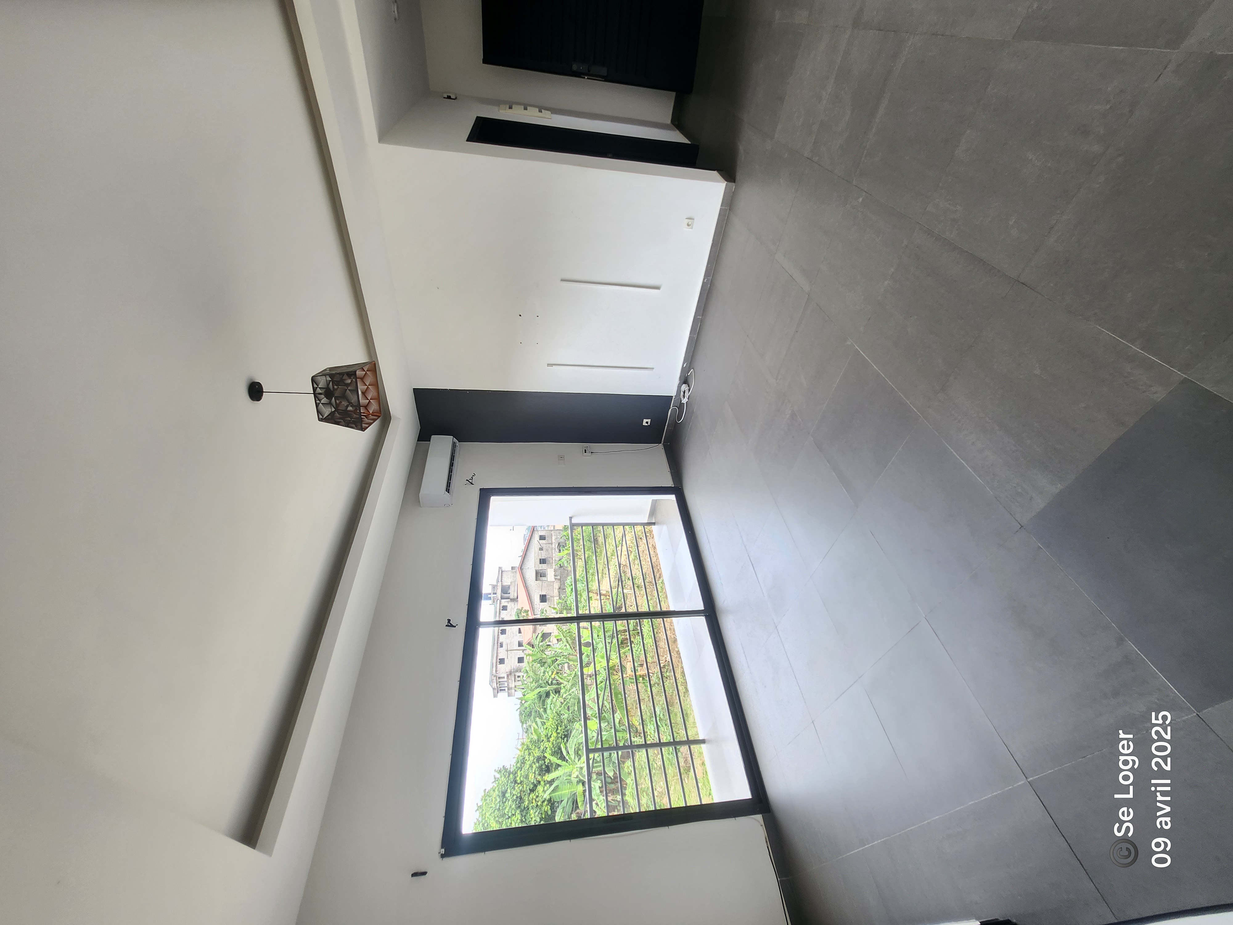 Apartment to rent - Douala, Logpom, Basson - 1 living room(s), 2 bedroom(s), 3 bathroom(s) - 270 000 FCFA / month