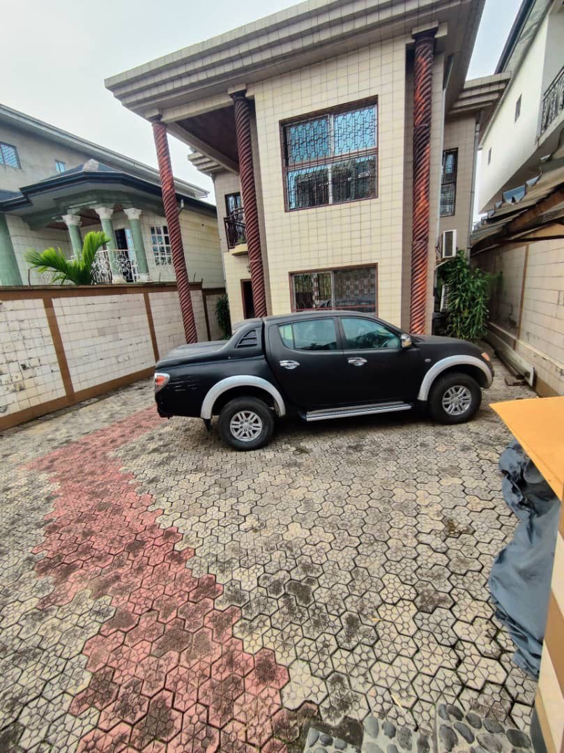 House (Villa) to rent - Douala, Logpom, Bassong - 1 living room(s), 4 bedroom(s), 3 bathroom(s) - 500 000 FCFA / month