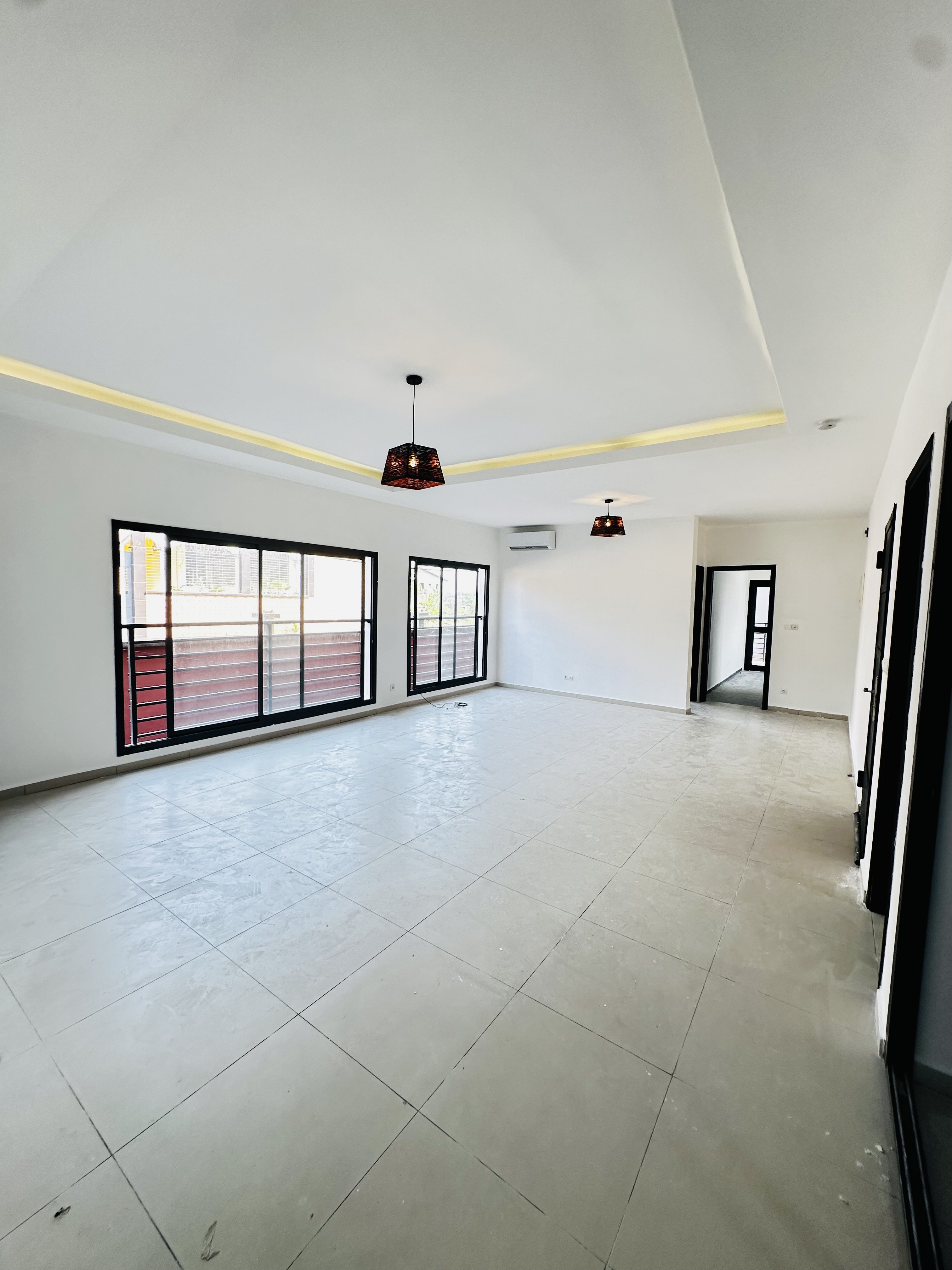 Apartment to rent - Douala, Logpom, Maison jumele - 1 living room(s), 3 bedroom(s), 2 bathroom(s) - 550 000 FCFA / month