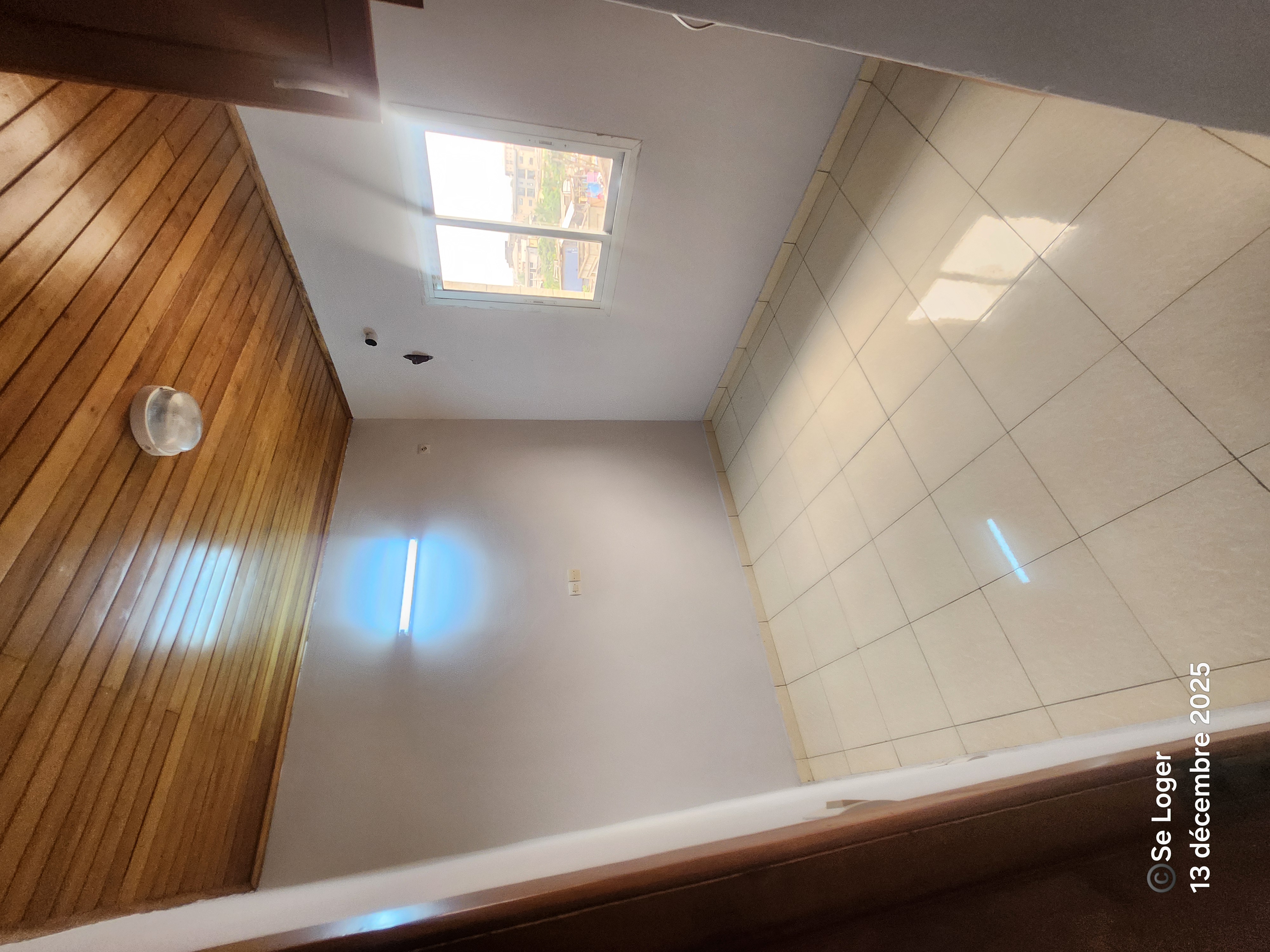 Apartment to rent - Douala, Makepe, Rond-point petit-pays - 1 living room(s), 2 bedroom(s), 3 bathroom(s) - 175 000 FCFA / month