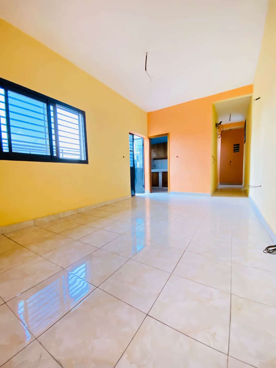 Apartment to rent - Douala, Logbessou I, Logbessou - 1 living room(s), 2 bedroom(s), 2 bathroom(s) - 100 000 FCFA / month