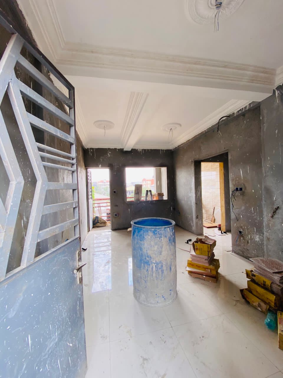 Apartment to rent - Douala, Logpom, Logpom non loin de la route - 1 living room(s), 1 bedroom(s), 1 bathroom(s) - 75 000 FCFA / month