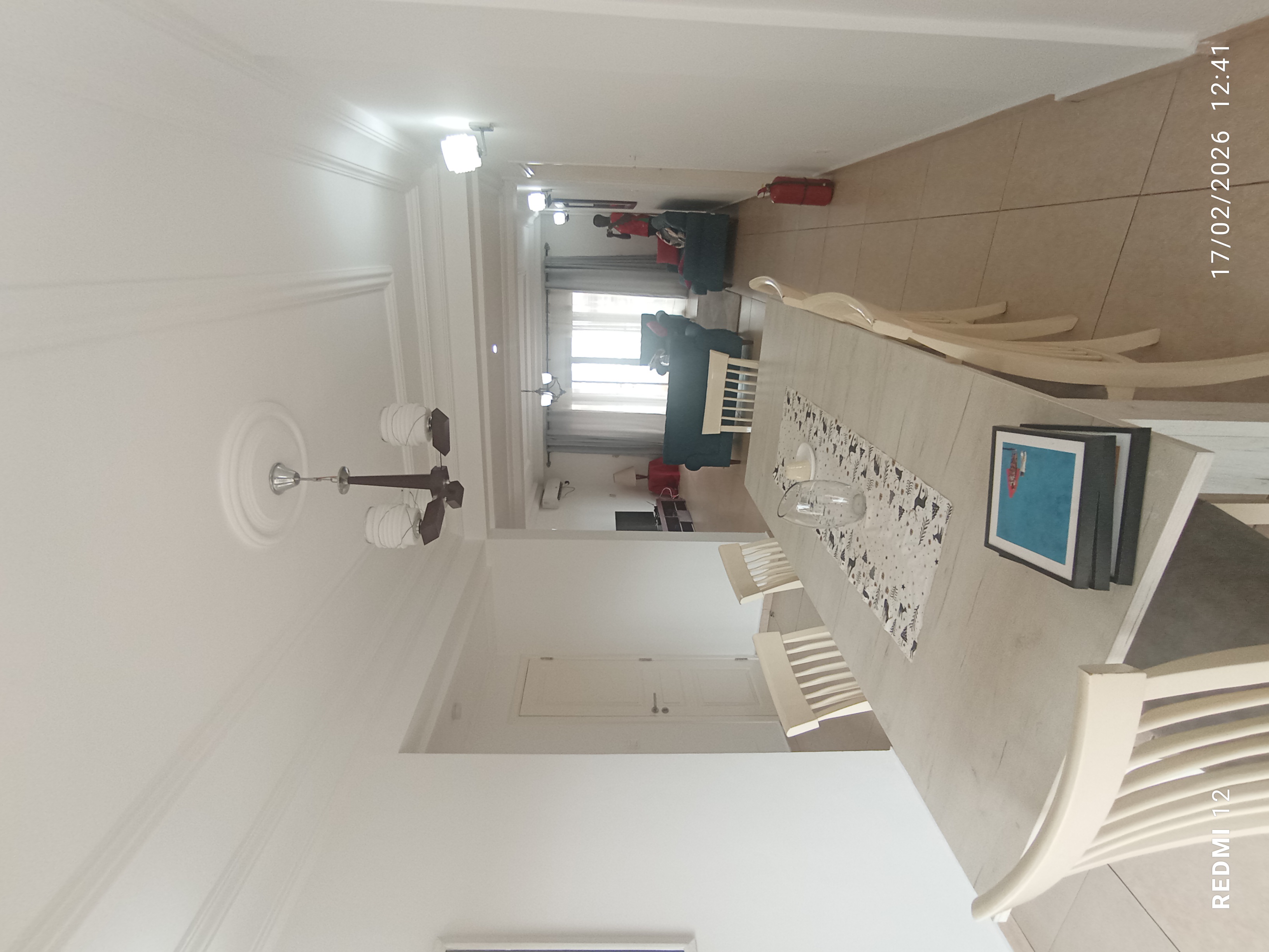 Apartment to rent - Yaoundé, Bastos, Bastos centre avec ascenseur et piscine - 1 living room(s), 3 bedroom(s), 1 bathroom(s) - 1 500 000 FCFA / month