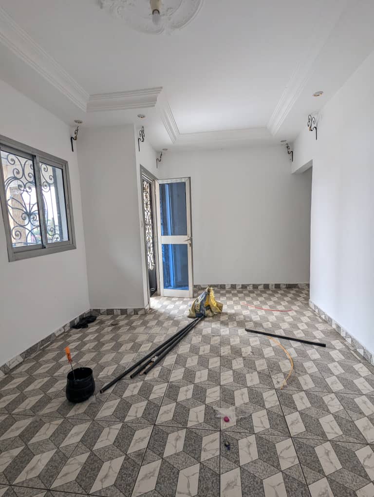 Apartment to rent - Douala, Logbessou I, logbessou - 1 living room(s), 2 bedroom(s), 2 bathroom(s) - 100 000 FCFA / month