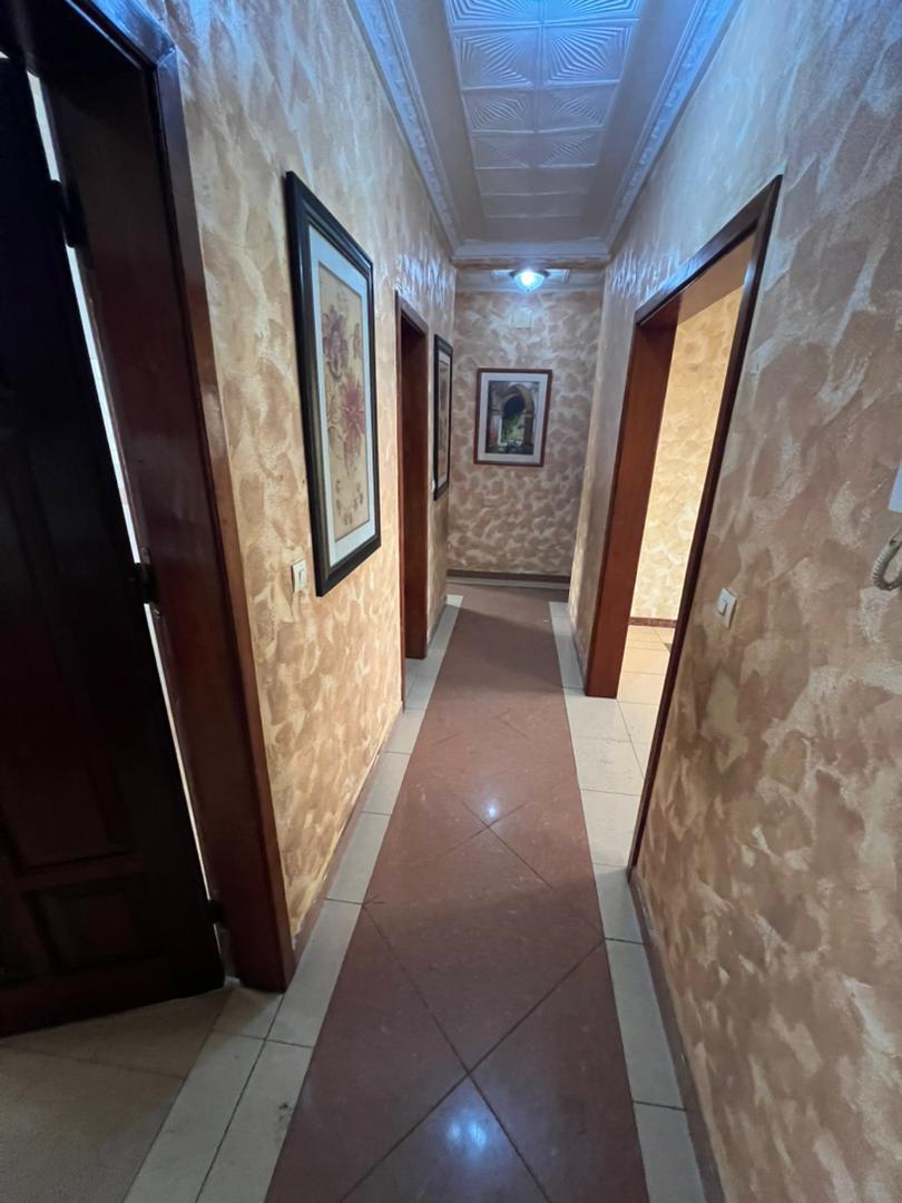 Apartment to rent - Douala, Logpom, Nikel oil - 1 living room(s), 2 bedroom(s), 2 bathroom(s) - 185 000 FCFA / month