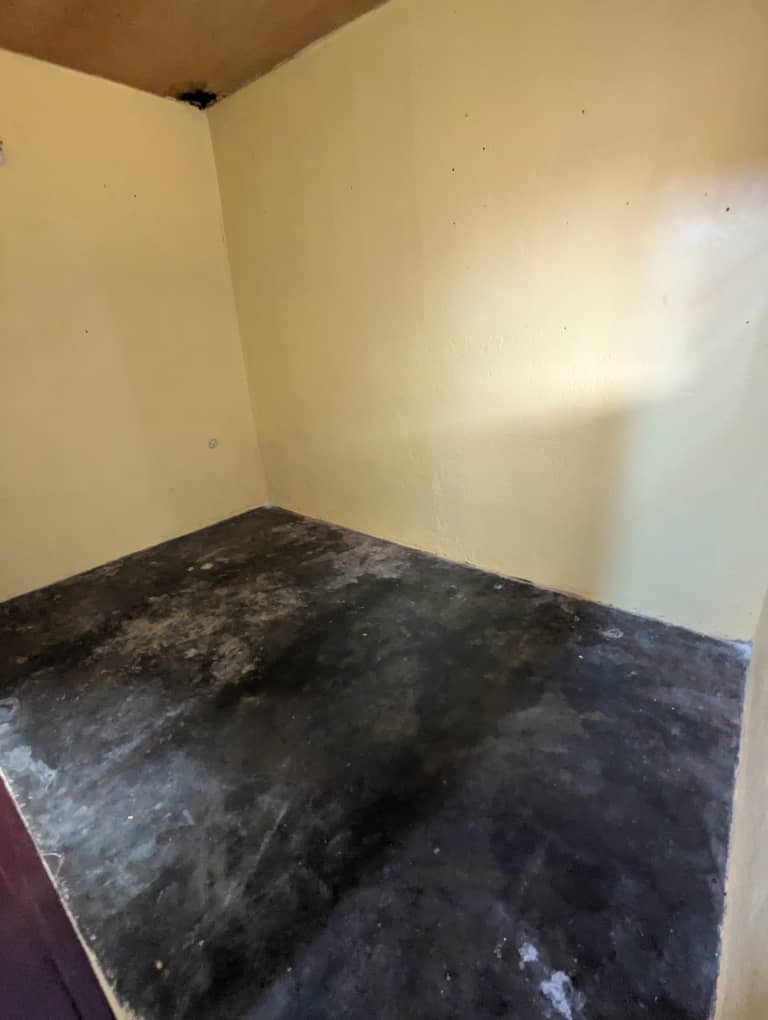 Maison (Villa) à louer - Douala, Logbaba, Logbaba - 1 salon(s), 3 chambre(s), 2 salle(s) de bains - 110 000 FCFA / mois