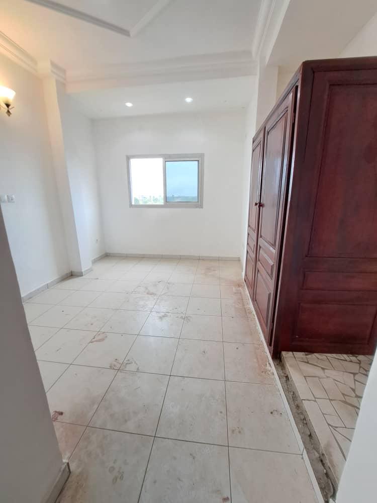 Apartment to rent - Douala, Logbessou I, Logbessou - 1 living room(s), 2 bedroom(s), 2 bathroom(s) - 120 000 FCFA / month