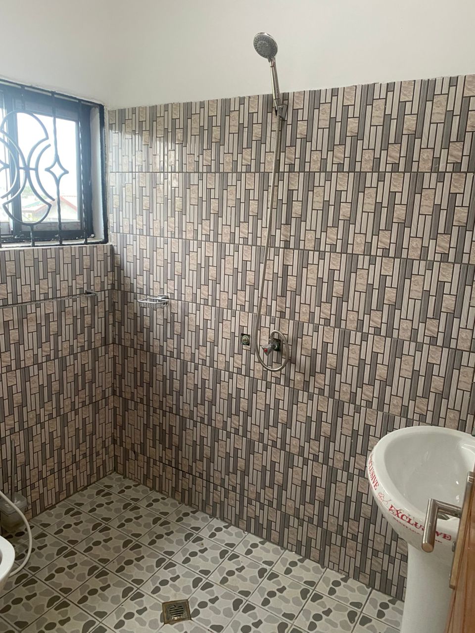 Apartment to rent - Douala, Yassa, Yassa - 1 living room(s), 3 bedroom(s), 2 bathroom(s) - 160 000 FCFA / month