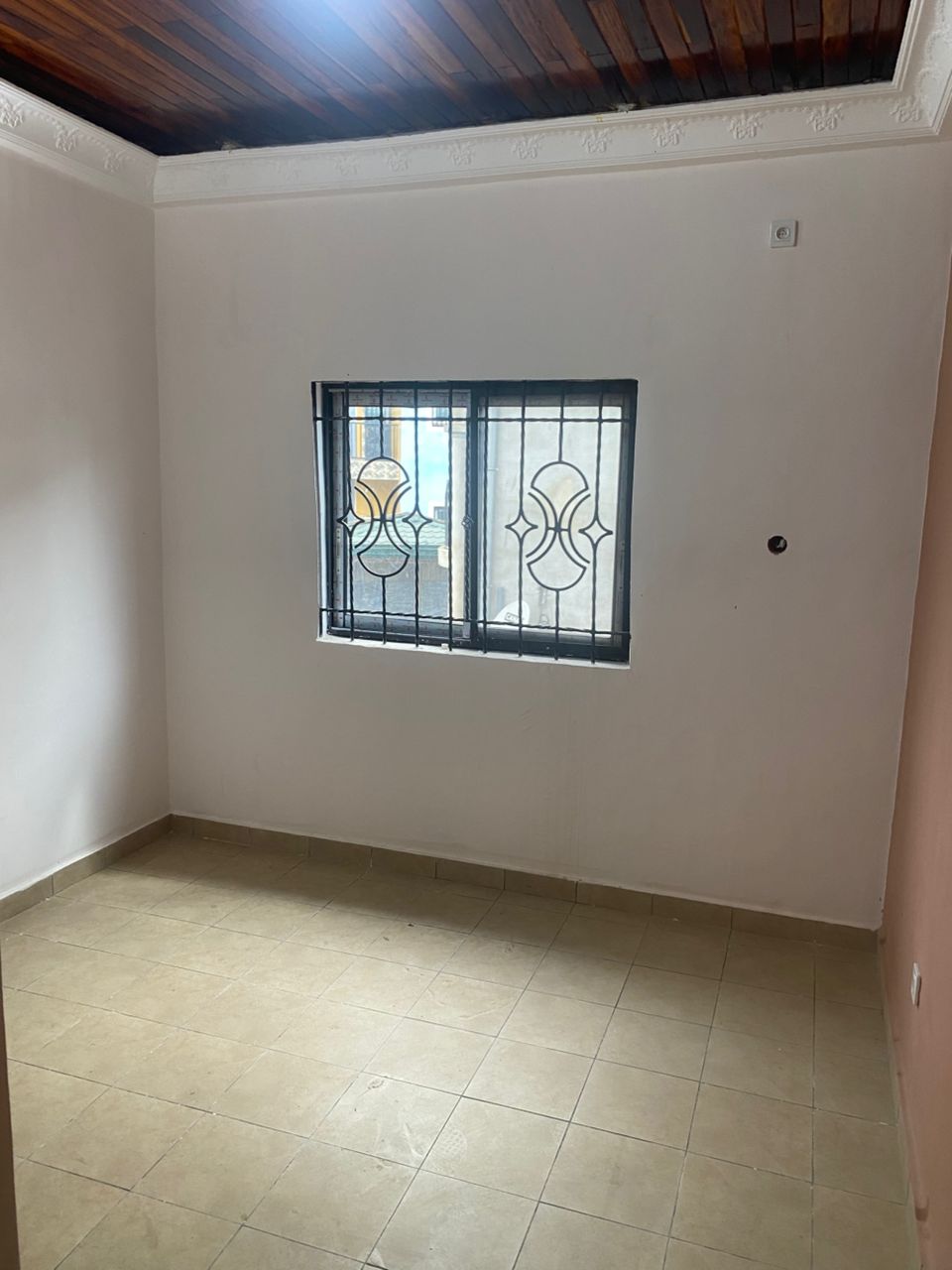 Apartment to rent - Douala, Yassa, Yassa - 1 living room(s), 3 bedroom(s), 2 bathroom(s) - 160 000 FCFA / month