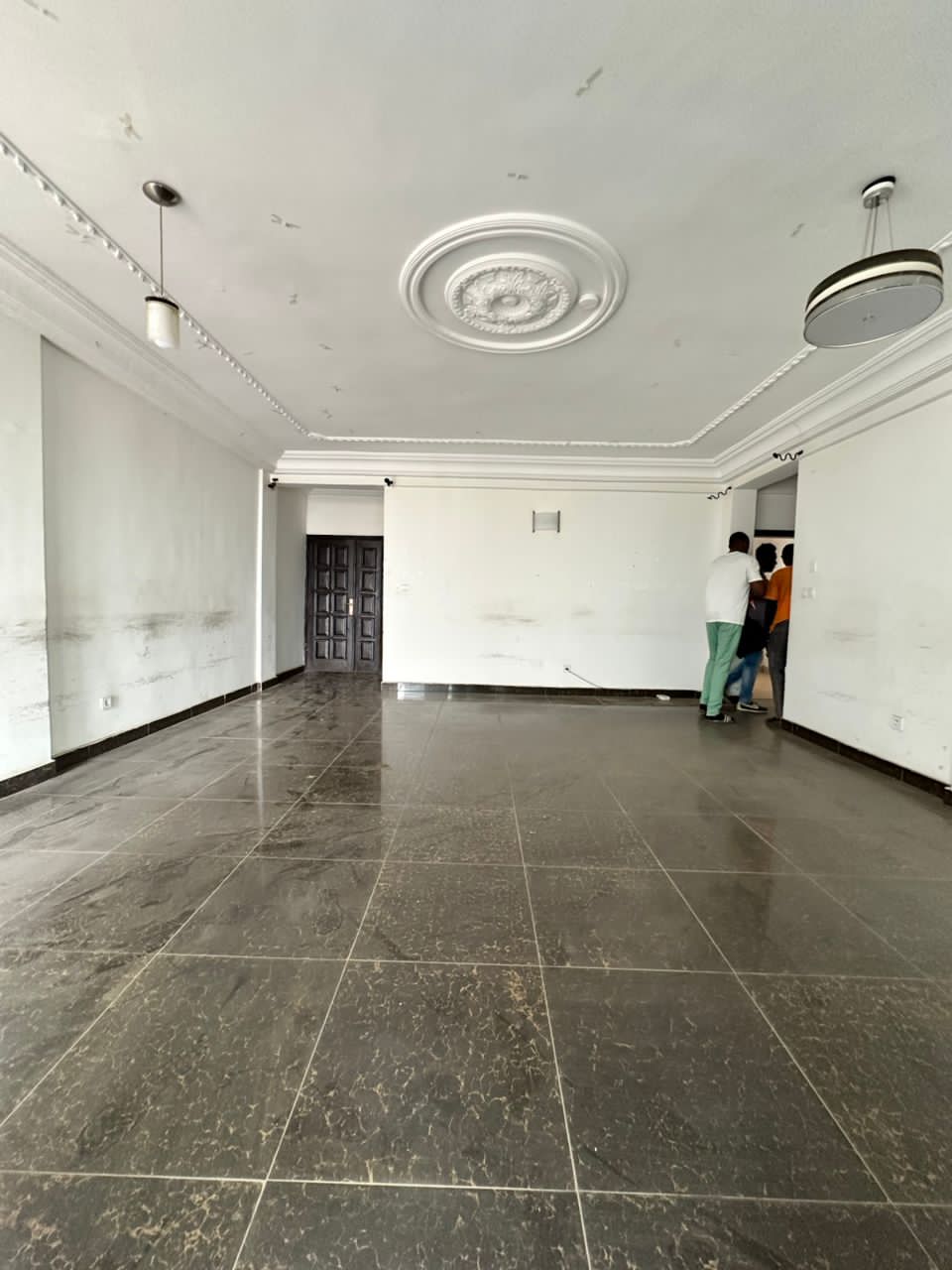 Apartment to rent - Douala, Logpom, Logpom - 1 living room(s), 3 bedroom(s), 3 bathroom(s) - 310 000 FCFA / month