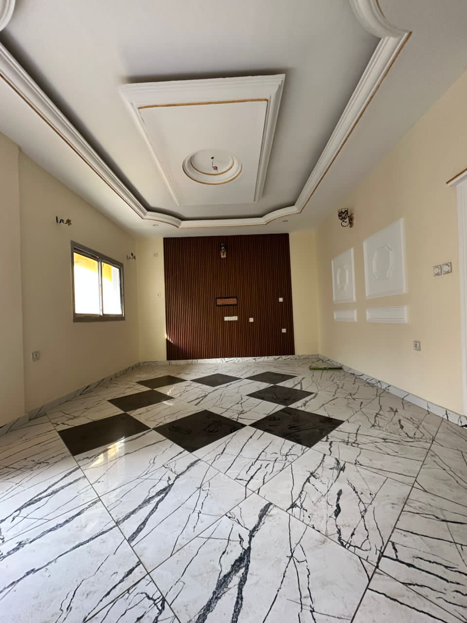 Apartment to rent - Douala, Logpom, Logpom - 1 living room(s), 3 bedroom(s), 3 bathroom(s) - 200 000 FCFA / month