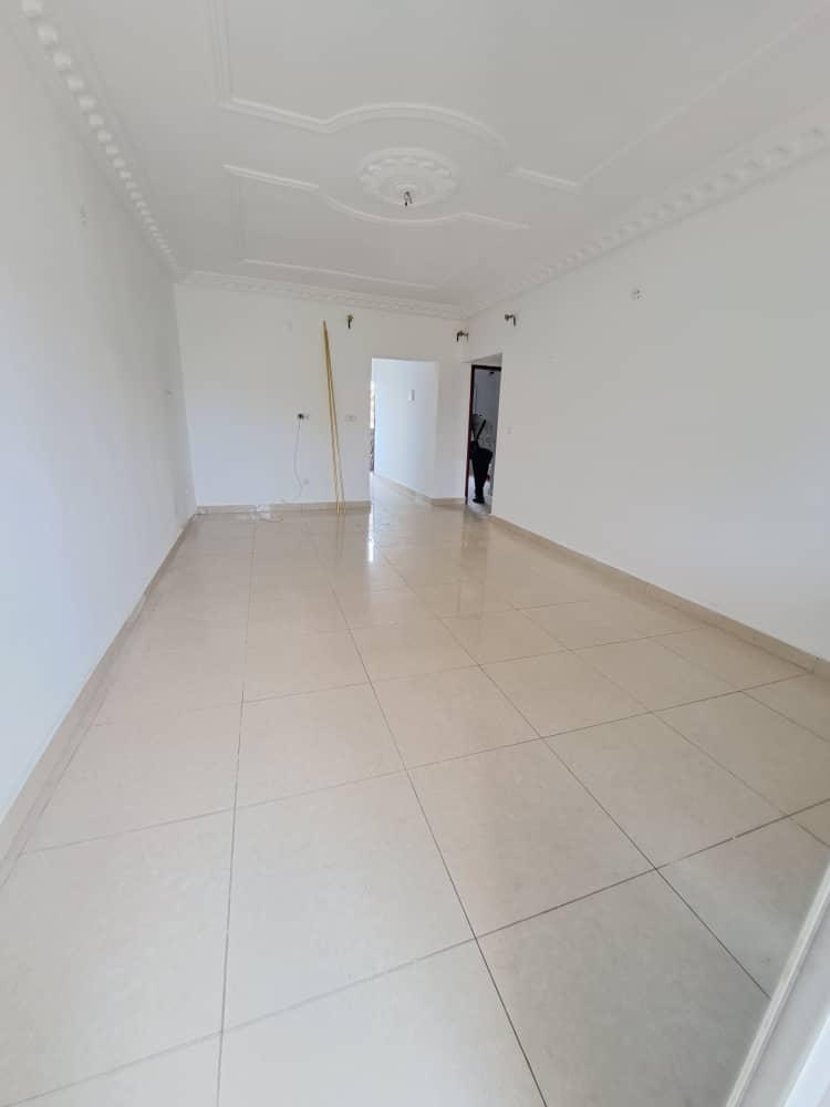 Apartment to rent - Douala, Logpom, Logpom - 1 living room(s), 2 bedroom(s), 2 bathroom(s) - 140 000 FCFA / month