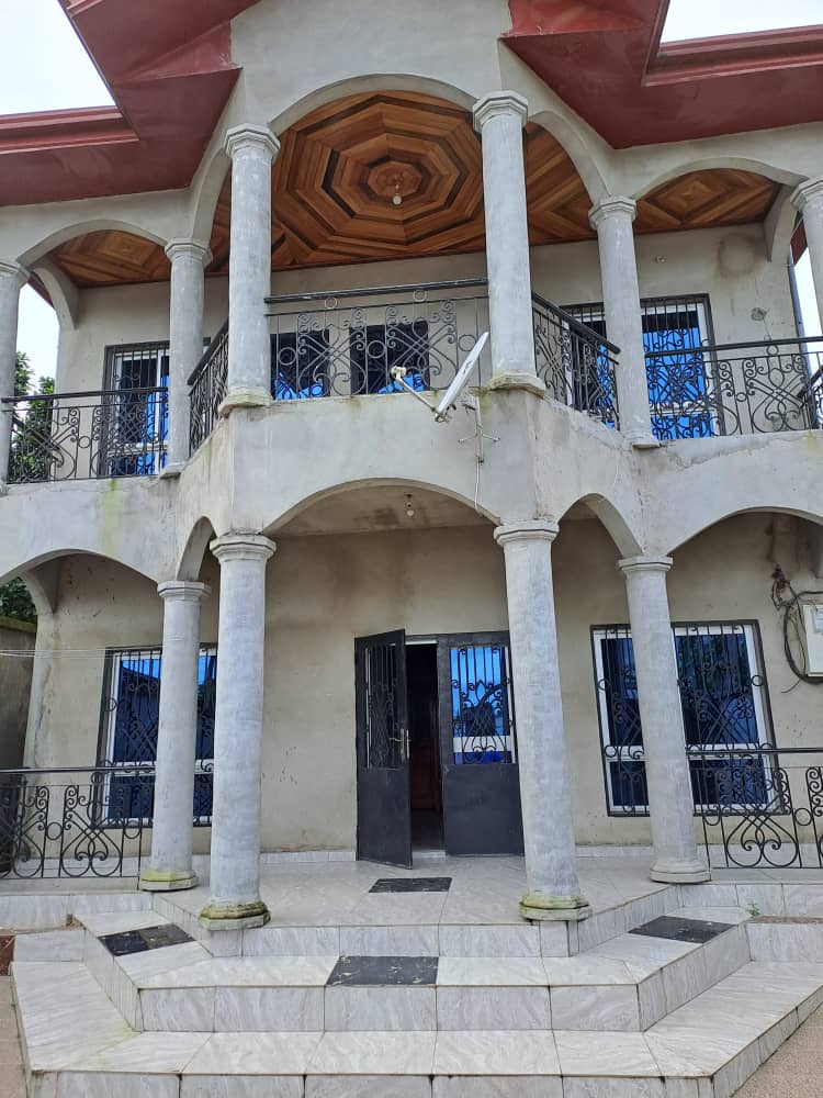 Maison (Villa) à vendre - Douala, PK 11, PK12 Ngo Njoh après le carrefour Ma'a Magni - 1 salon(s), 4 chambre(s), 3 salle(s) de bains - 65 000 000 FCFA