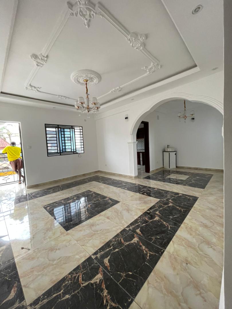 Apartment to rent - Douala, Logpom, Logpom - 1 living room(s), 2 bedroom(s), 2 bathroom(s) - 180 000 FCFA / month