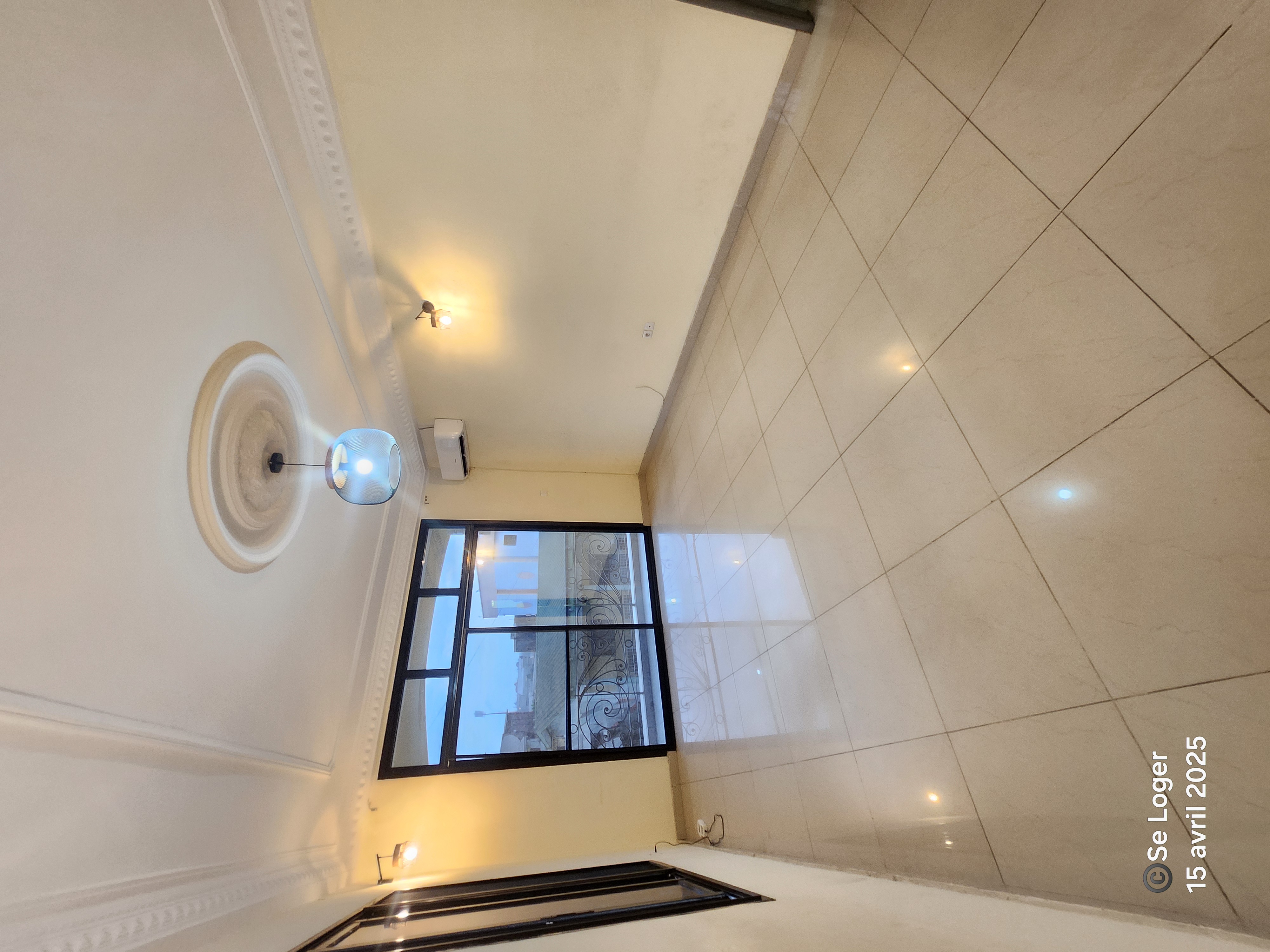 Apartment to rent - Douala, Deido, Coaf - 1 living room(s), 2 bedroom(s), 2 bathroom(s) - 250 000 FCFA / month