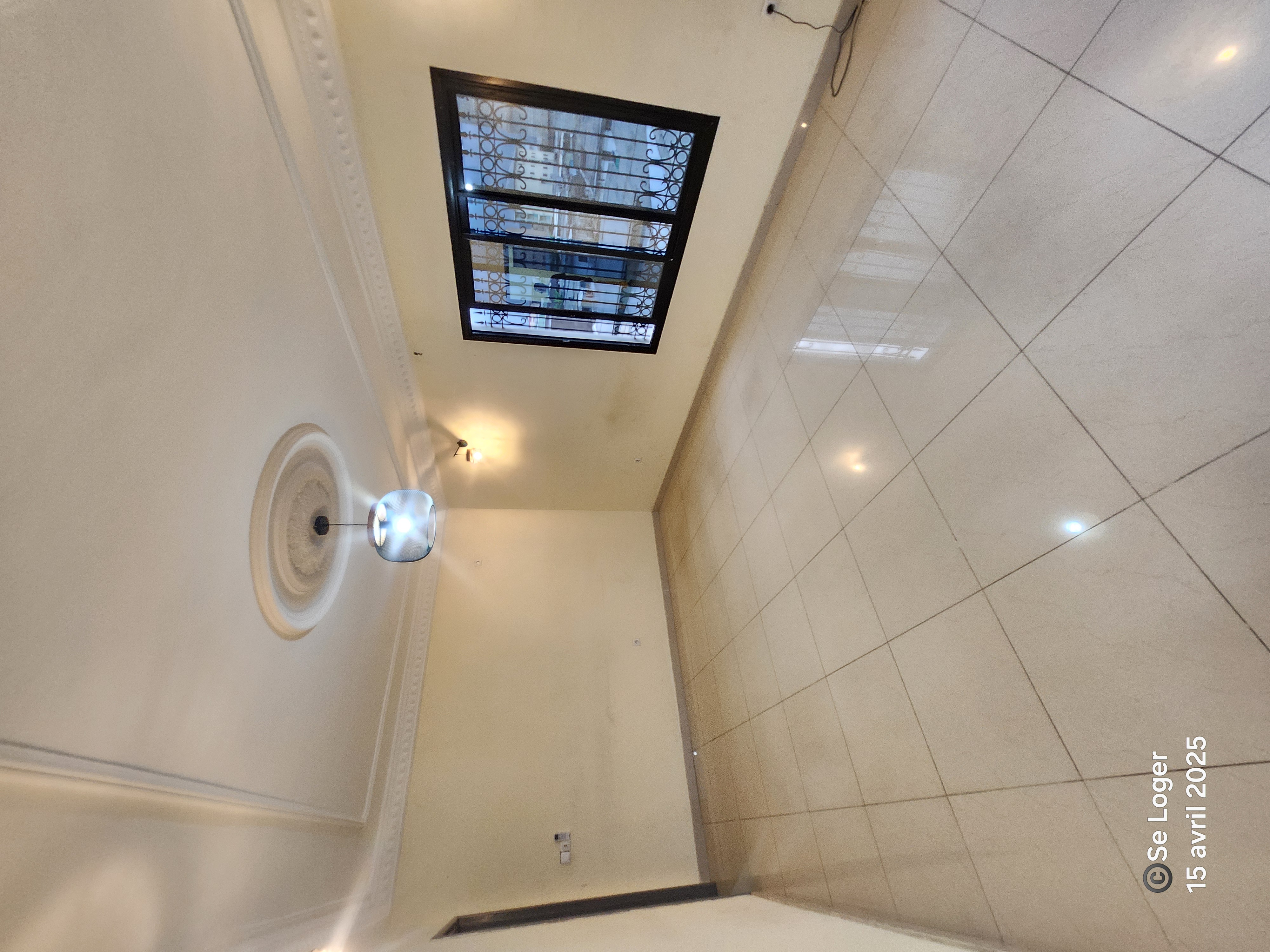 Apartment to rent - Douala, Deido, Coaf - 1 living room(s), 2 bedroom(s), 2 bathroom(s) - 250 000 FCFA / month