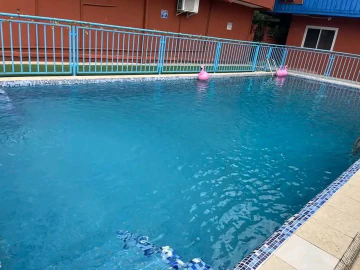 Apartment to rent - Douala, Bonapriso, Avenue de Gaulle - 1 living room(s), 3 bedroom(s), 2 bathroom(s) - 850 000 FCFA / month