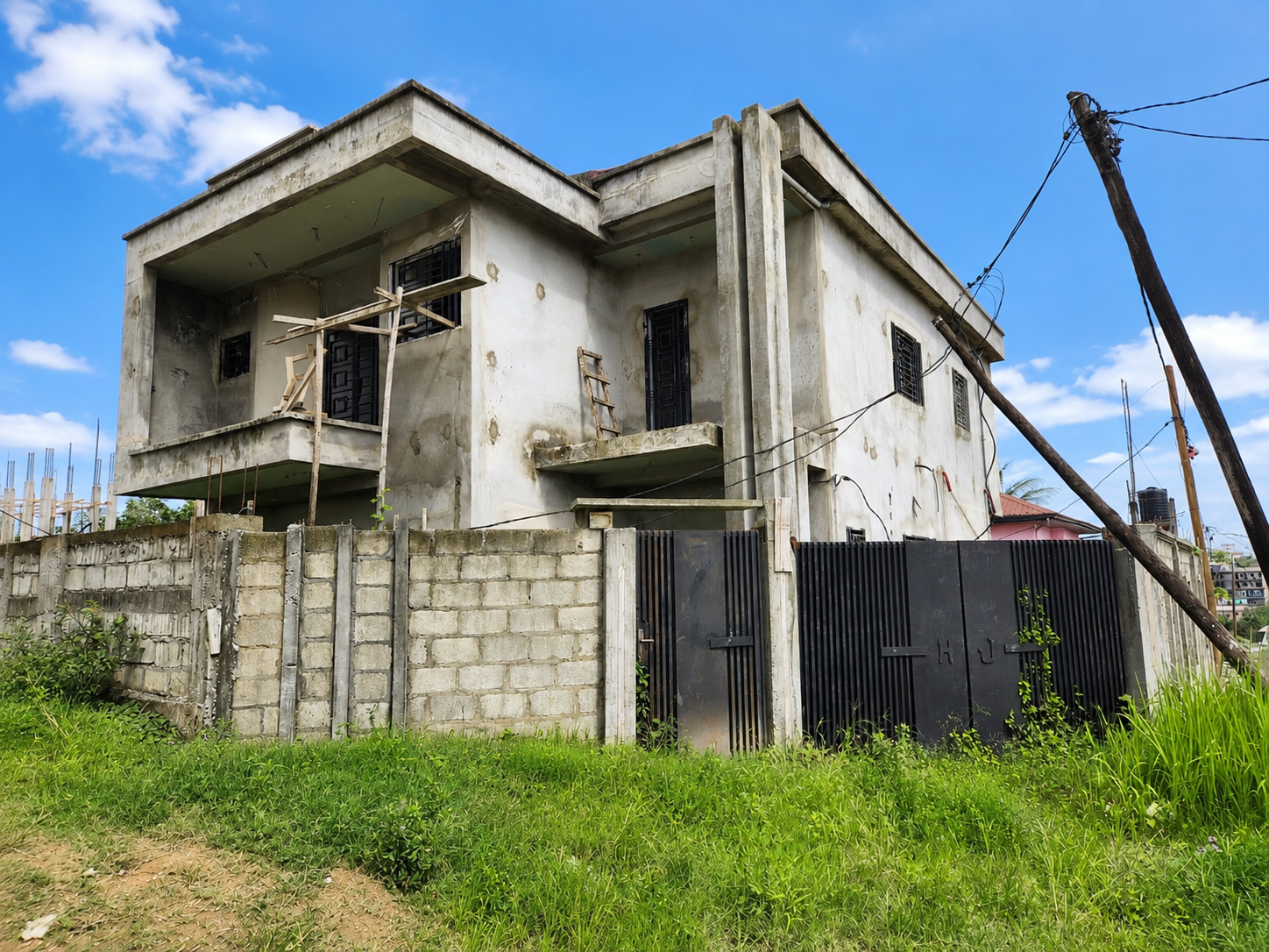Maison (Duplex) à vendre - Douala, Kotto, Oasis - 2 salon(s), 4 chambre(s), 5 salle(s) de bains - 65 000 000 FCFA