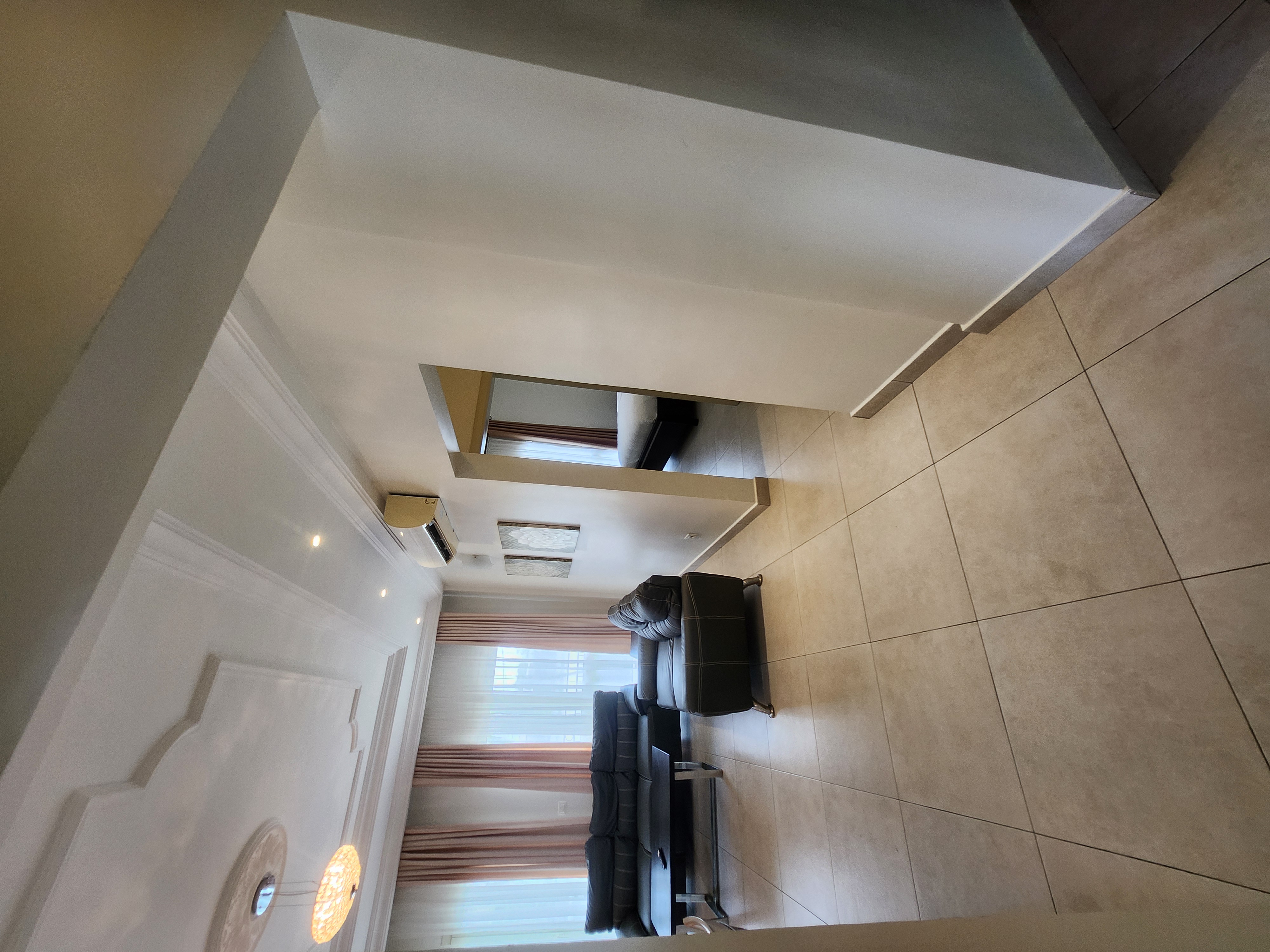 Appartement à louer - Douala, Bonapriso, H - 1 salon(s), 2 chambre(s), 2 salle(s) de bains - 1 000 000 FCFA / mois