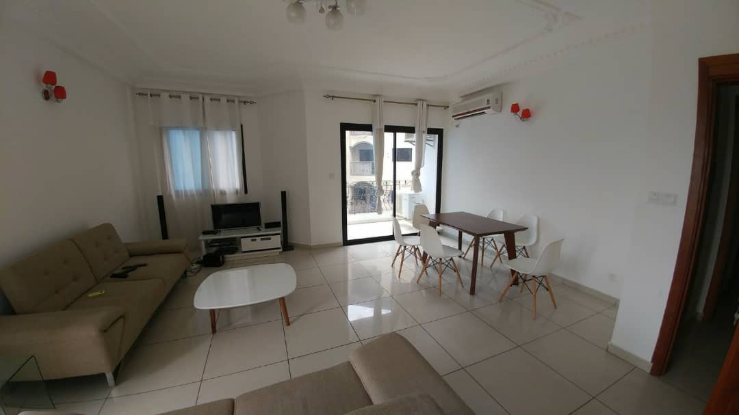 Apartment to rent - Douala, Bonapriso,  - 1 living room(s), 2 bedroom(s), 3 bathroom(s) - 850 000 FCFA / month