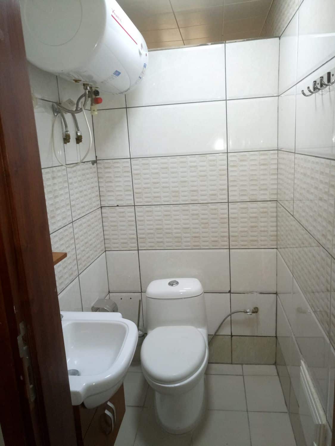 Apartment to rent - Douala, Akwa I,  - 1 living room(s), 1 bedroom(s), 2 bathroom(s) - 650 000 FCFA / month