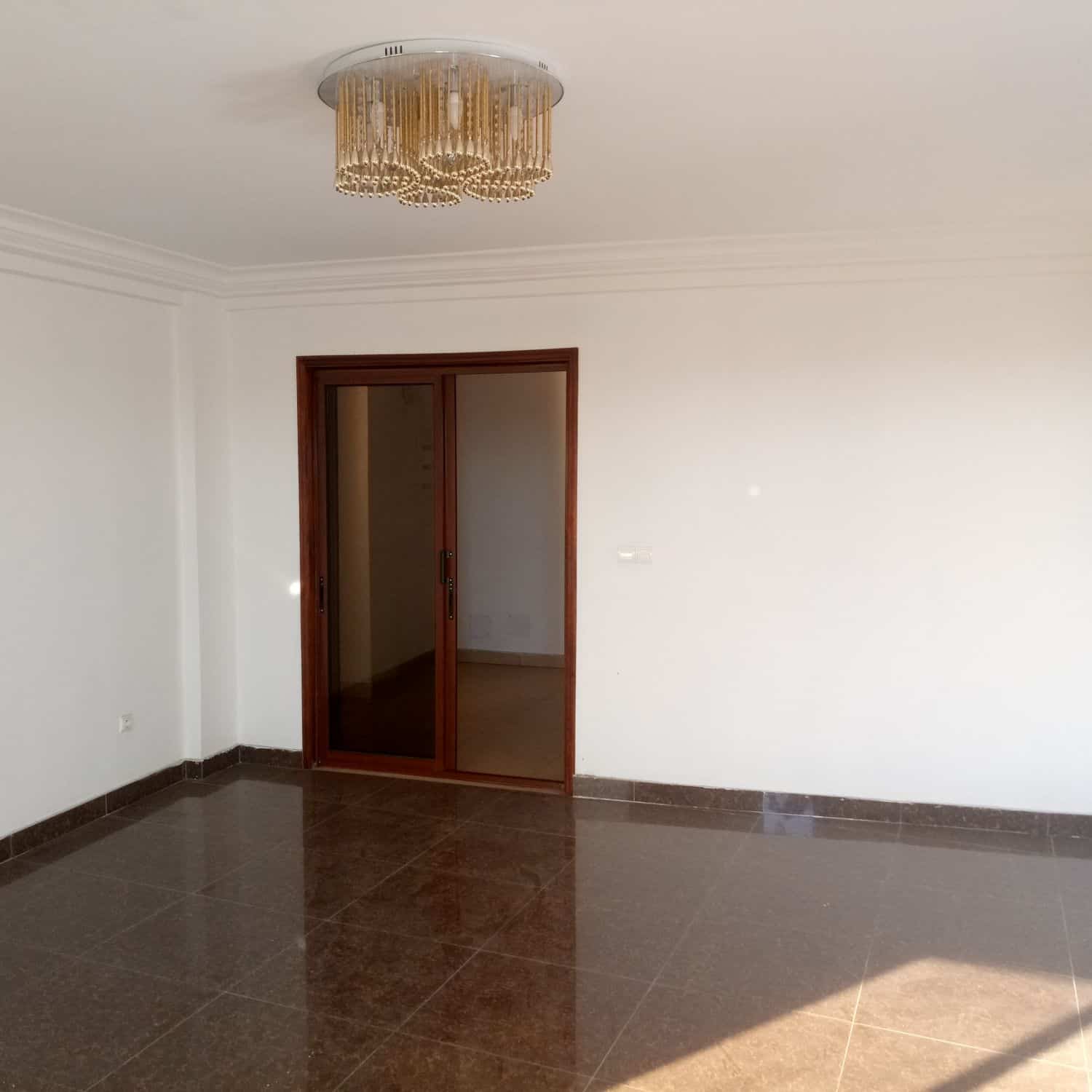 Apartment to rent - Douala, Bonanjo,  - 1 living room(s), 2 bedroom(s), 1 bathroom(s) - 600 000 FCFA / month