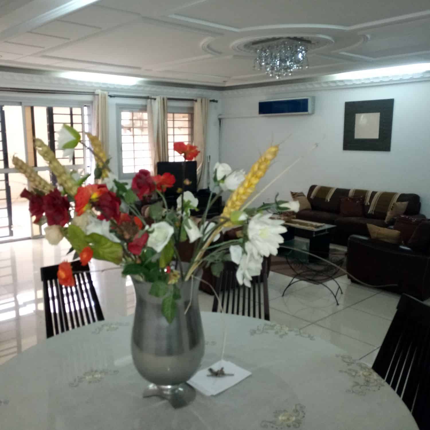 House (Villa) to rent - Douala, Bali,  - 1 living room(s), 4 bedroom(s), 3 bathroom(s) - 1 500 000 FCFA / month