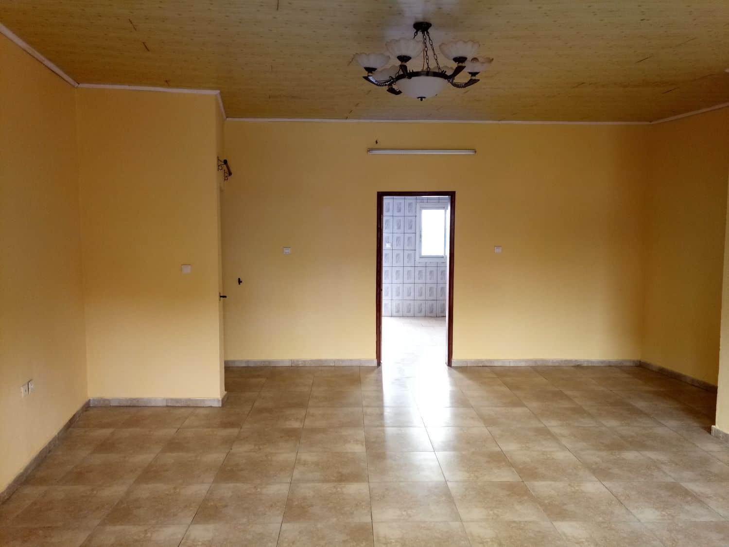 Apartment to rent - Douala, Makepe,  - 1 living room(s), 3 bedroom(s), 2 bathroom(s) - 200 000 FCFA / month