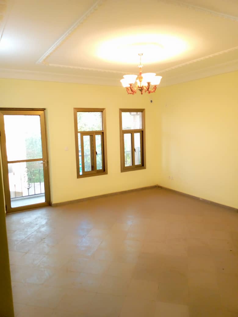 Apartment to rent - Douala, Ndogbong,  - 1 living room(s), 2 bedroom(s), 1 bathroom(s) - 170 000 FCFA / month