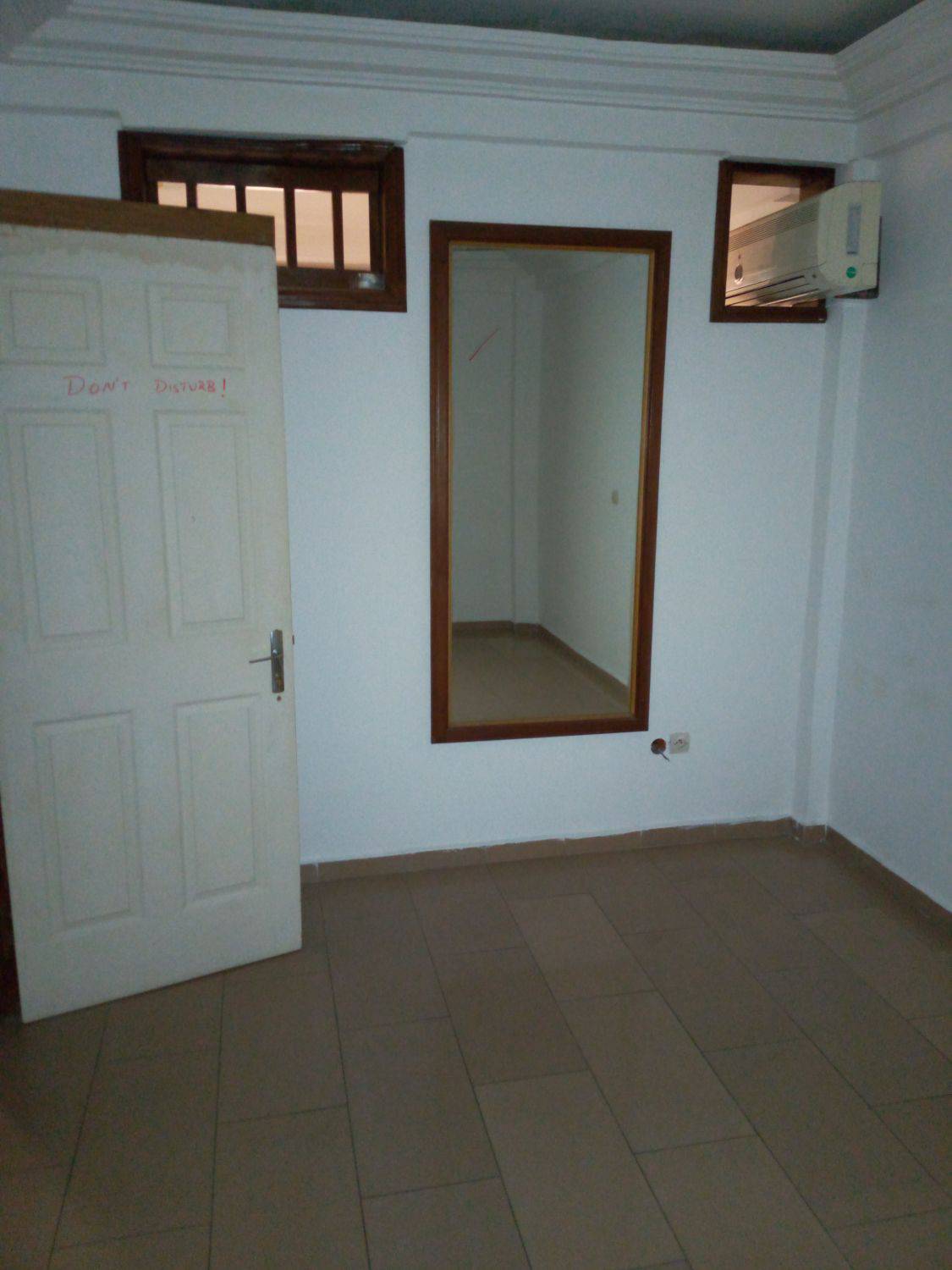 Apartment to rent - Douala, Bali,  - 1 living room(s), 1 bedroom(s), 1 bathroom(s) - 350 000 FCFA / month