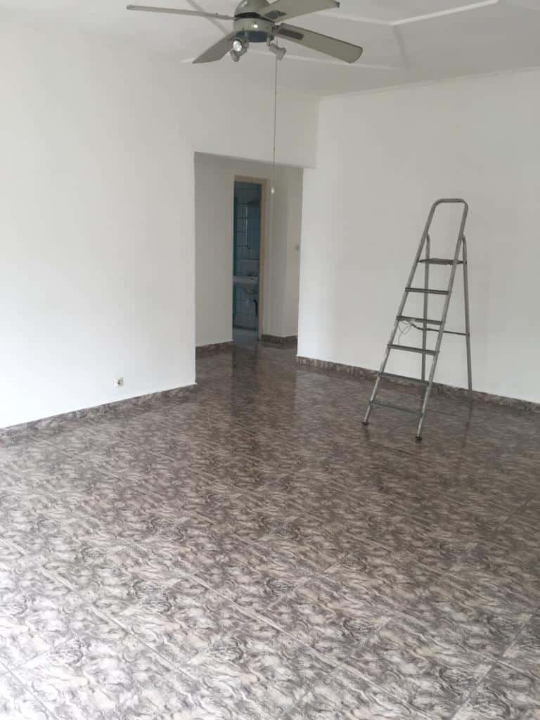 House (Villa) to rent - Douala, Bali, Vers koumassi - 1 living room(s), 4 bedroom(s), 3 bathroom(s) - 900 000 FCFA / month