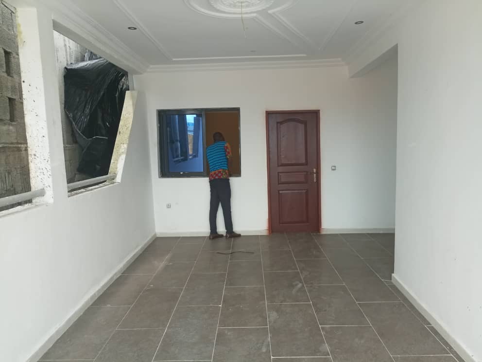 Apartment to rent - Douala, Bali, Rue des palmiers - 1 living room(s), 1 bedroom(s), 1 bathroom(s) - 350 000 FCFA / month