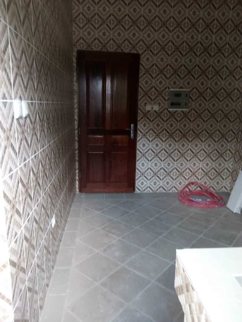 House (Concession) for sale - Douala, Makepe, Immeuble  neuf à vendre avec 10 appartements de 02 chambres chacun - 10 living room(s), 20 bedroom(s), 20 bathroom(s) - 300 000 000 FCFA / month