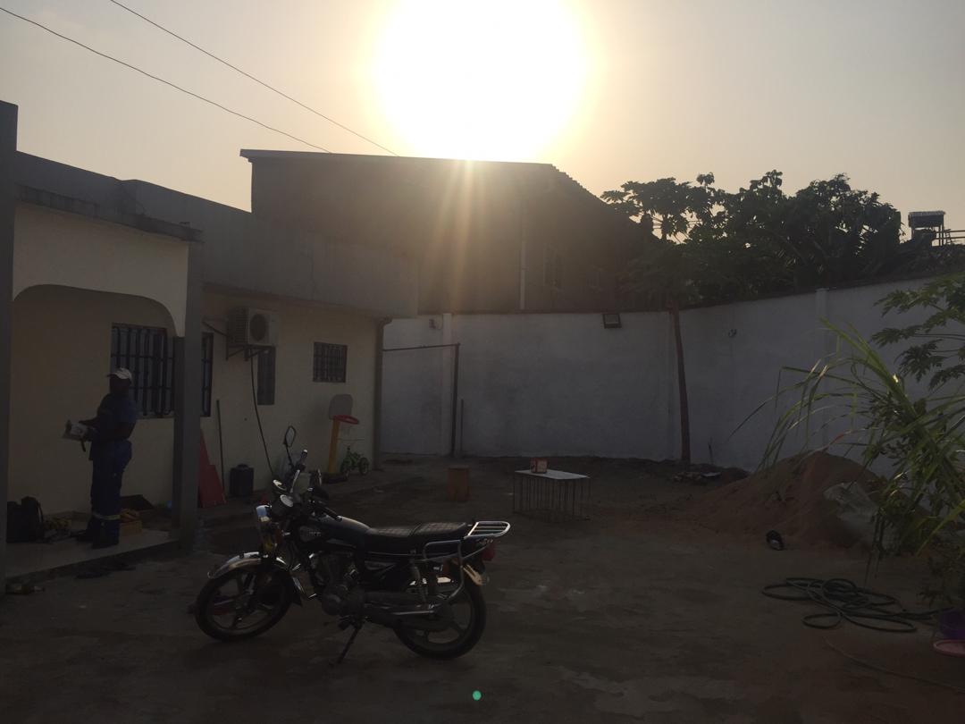 House (Villa) for sale - Douala, Bonamoussadi, Très bonne villa au coeur de Douala 5e - 1 living room(s), 4 bedroom(s), 3 bathroom(s) - 70 000 000 FCFA / month
