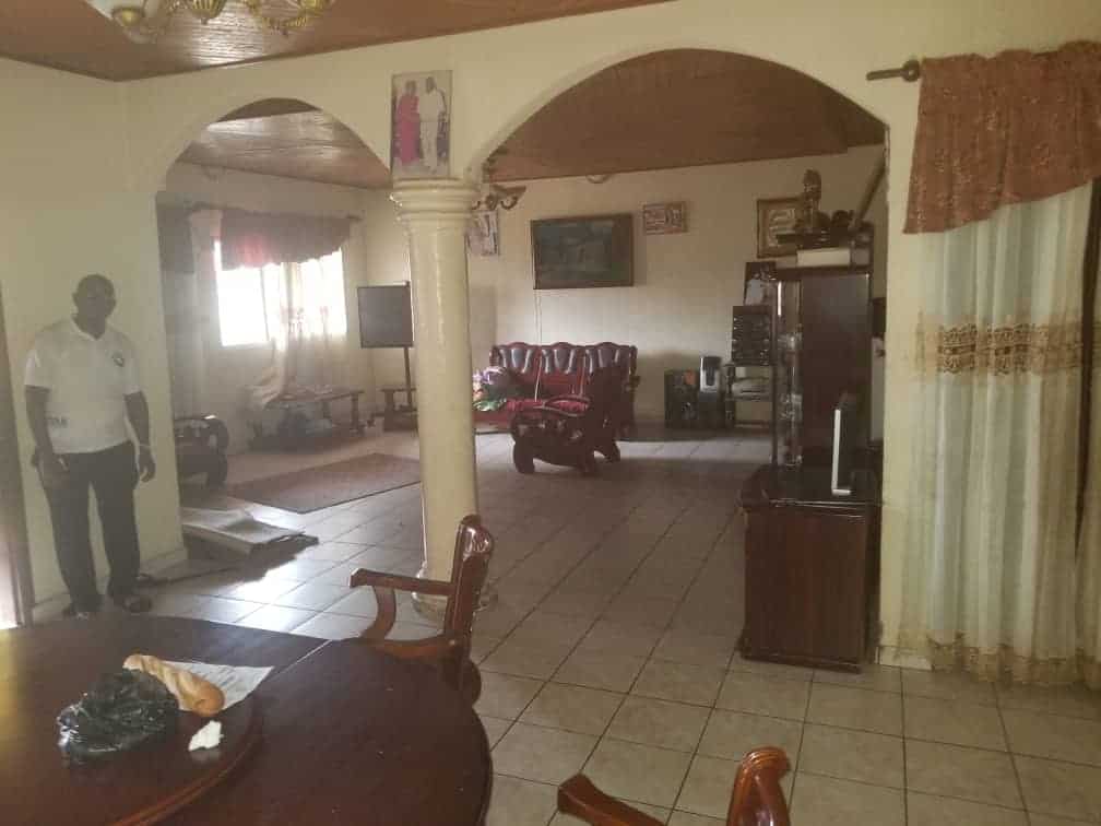 House (Villa) for sale - Douala, Logpom, Derrière andem - 1 living room(s), 4 bedroom(s), 3 bathroom(s) - 70 000 000 FCFA / month