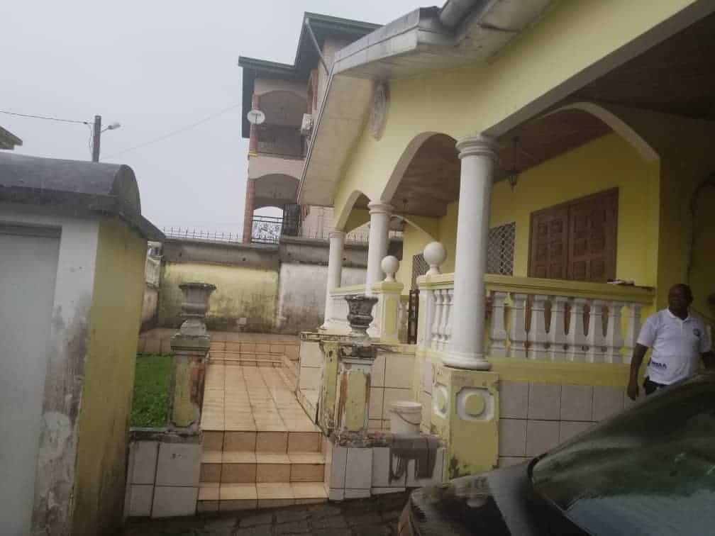 House (Villa) for sale - Douala, Logpom, Derrière andem - 1 living room(s), 4 bedroom(s), 3 bathroom(s) - 70 000 000 FCFA / month